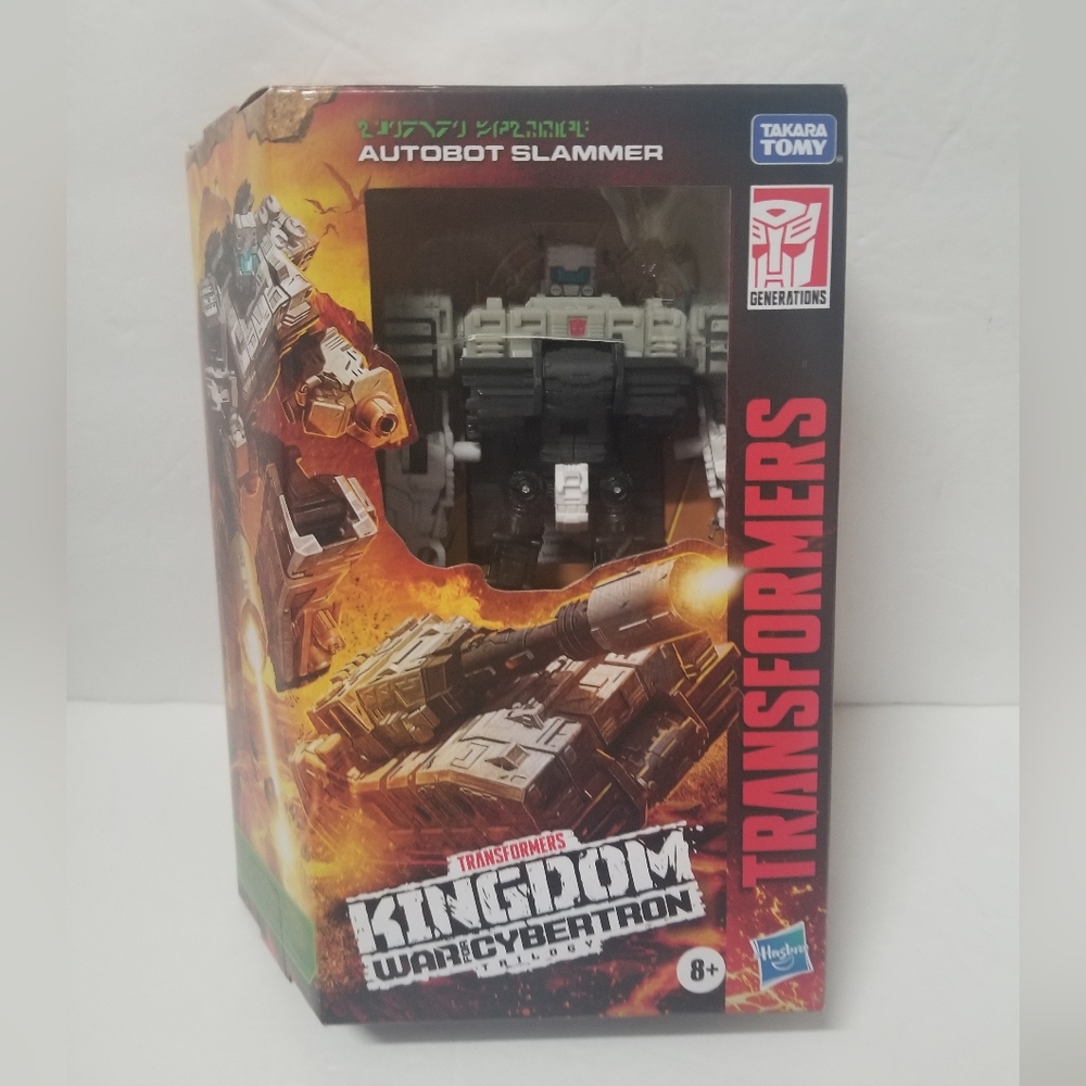 Transformers Kingdom Autobot Slammer - Deluxe Class Action Figure
